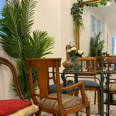 Homestay Magnifica Suite *