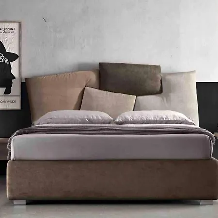 Homestay Magnifica Suite *