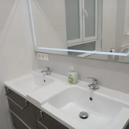 Magnifica Swit Sama Privatunterkunft *